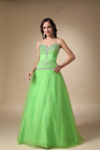 Sweetheart Long Spring Green Tulle Prom Pageant Dresses with Beading
