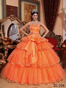Orange Red Ball Gown Strapless Dresses for Quince in Organza with Ruffles
