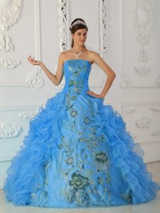 Exquisite Ball Gown Strapless Embroidery Quinceanera Dresses in Aqua Blue