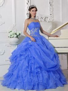 2013 Blue Ball Gown Quinceanera Dress in Organza with Beading