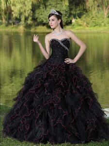 Beaded Sweetheart Black Ball Gown Dress for Quince in Organza with Ruffles