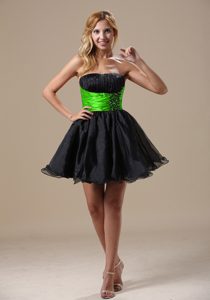 Special Ruched Strapless Mini-length Black Prom Dress with Green Beaded Sash