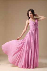 Beautiful Pink V-neck Ruched Chiffon Long Prom Court Dresses under 150