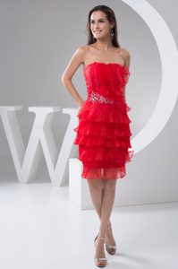 Charming Beaded and Pleated Short Red Prom Bridesmaid Dress for Summer