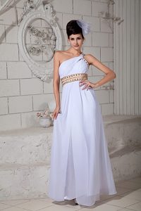 Pretty White Empire One Shoulder Ruched Chiffon Prom Dresses with