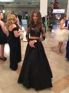 Superior Scoop Floor Length A-line Long Sleeves Black Dress for Prom Zipper