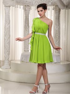 Exclusive Single Shoulder Yellow Green Short Prom Party Dress with Ruche