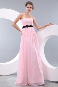 Discount Strapless Baby Pink Long Chiffon Prom Dress for Ladies with Belt