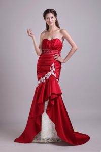 Perfect Mermaid Sweetheart Red Beaded Prom Gown with Lace Appliques