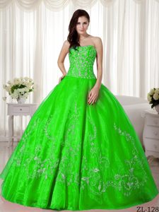 Ball Gown Sweetheart Organza Quinceanera Dress with Beading and Embroidery