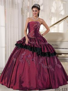 Discount Ball Gown Strapless Taffeta Quinceanera Dress with Beading in Burgundy