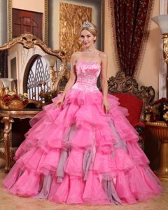 Rose Pink Sweetheart Organza Quinceanera Dresses with Ruffles and Beading