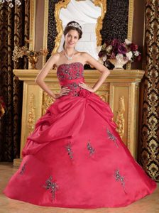 Strapless Taffeta Embroidery Taffeta Quince Dresses with Beading in Red