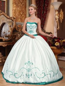 Ball Gown Strapless Satin Embroidery Beautiful Quinceanera Dress in White