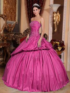 Discount Hot Pink Ball Gown Strapless Taffeta Quince Gowns with Beading