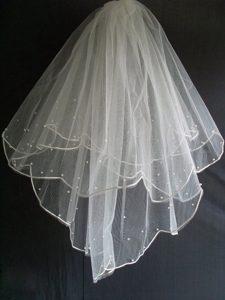 Little Pearl Decorate Tulle Wedding Veil