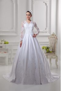 Scalloped Satin Long Sleeves Wedding Dress Court Train and Lace