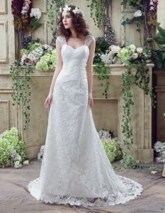 Captivating Lace and Appliques Wedding Gowns White Lace Up Sleeveless Brush Train