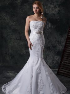 Mermaid Lace Sleeveless Wedding Dresses and Beading and Appliques and Belt