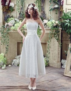 Lace Strapless Sleeveless Lace Up Lace and Hand Made Flower Wedding Gowns in White