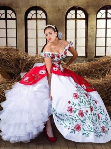 Lovely White and Red Vestidos de Quinceanera Military Ball and Sweet 16 and Quinceanera and For with Embroidery and Ruff