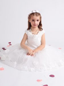 Pretty Scoop Cap Sleeves Tulle Flower Girl Dress Lace and Appliques and Hand Made Flower Zipper