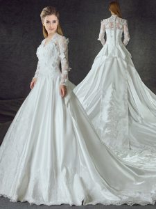 White Zipper V-neck Lace and Appliques Wedding Gown Satin Long Sleeves Chapel Train