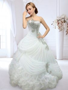 Affordable White Ball Gowns Organza Strapless Sleeveless Beading and Pick Ups Floor Length Lace Up Wedding Gown